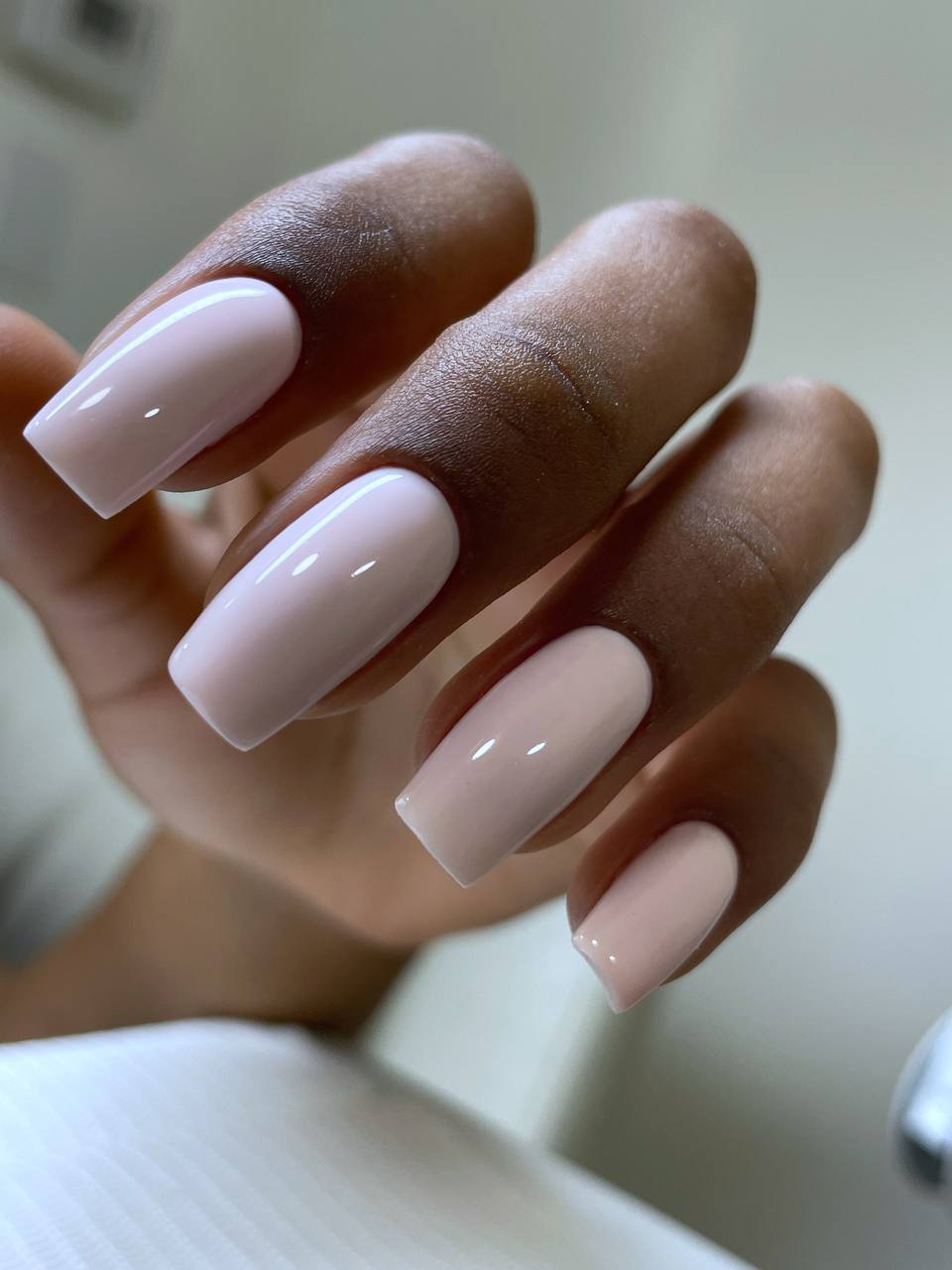 Gel polish 140 Mineral Milk