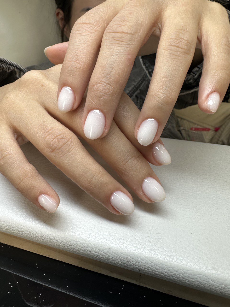 Nude Rubber Base Coat 60 – Milk White Shimmer