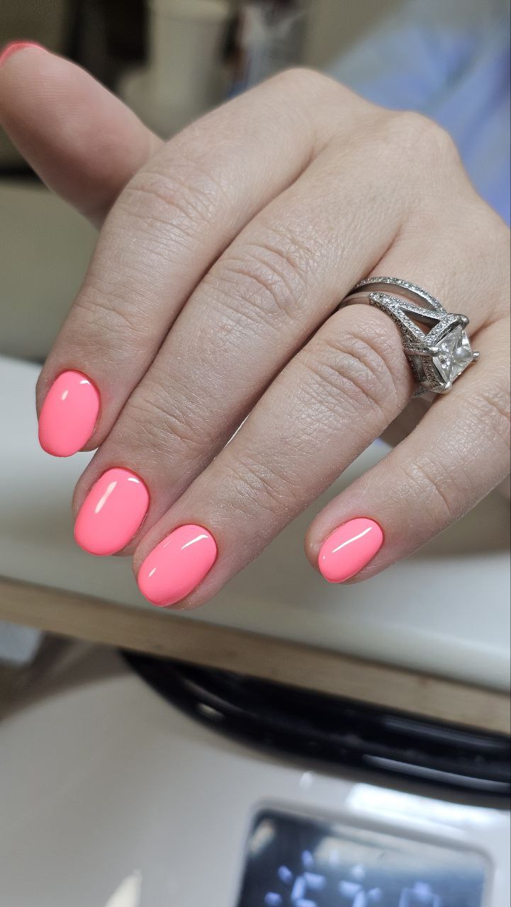 Gel polish 120 Neon Peach