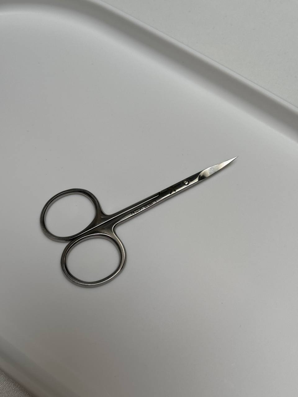 Professional Cuticle Scissors by LisaKon