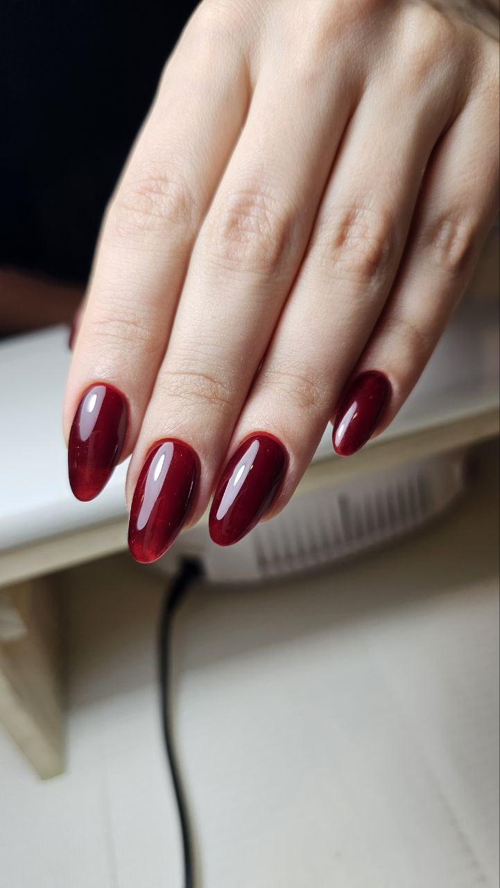 Gel Polish 60 Date Red