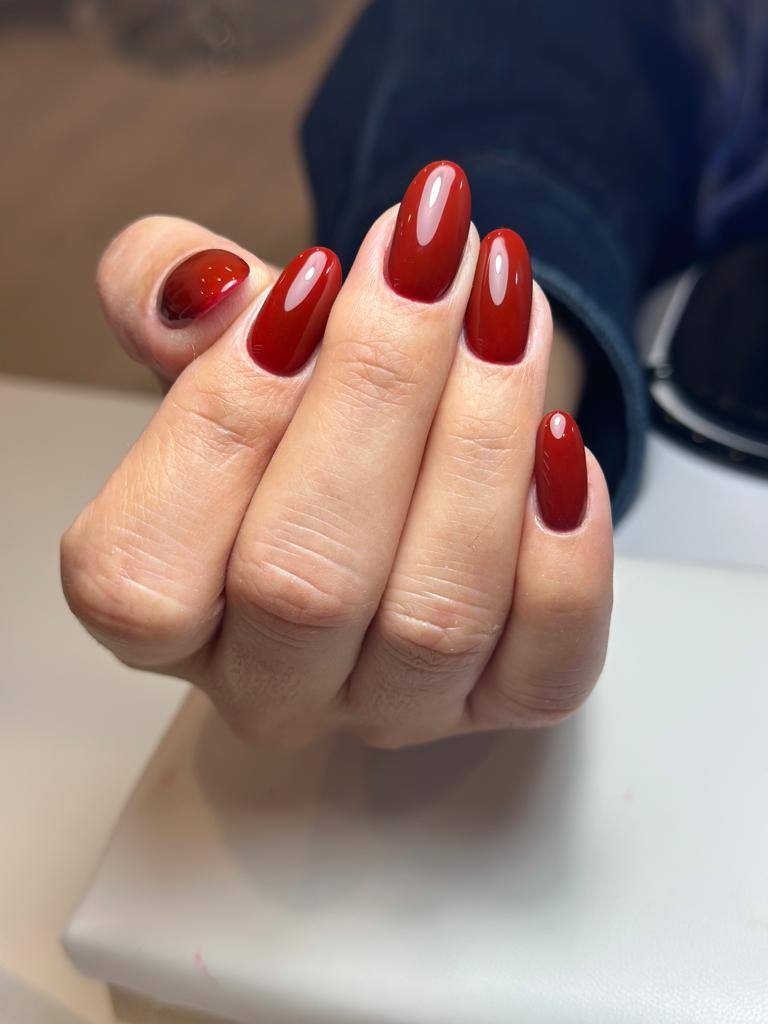 Gel Polish 10 Athens Red